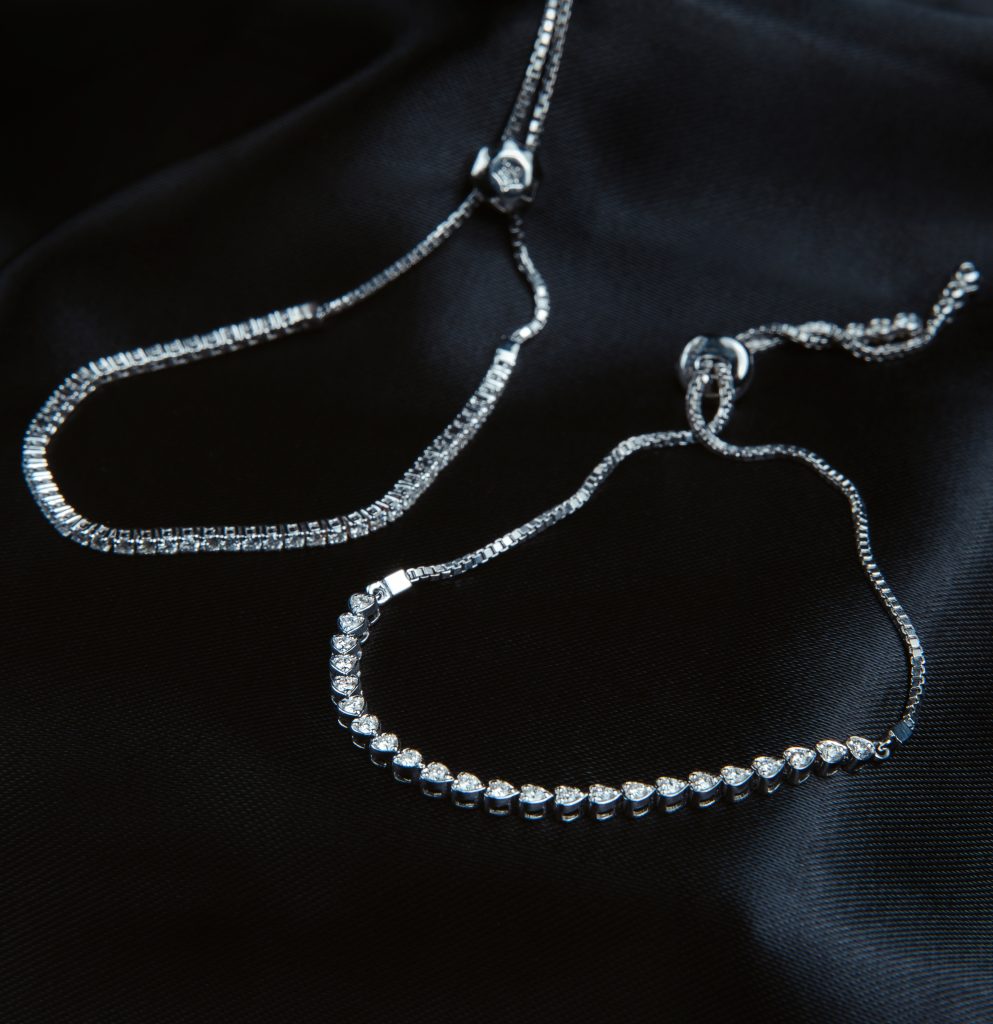 Silver bracelets with diamonds, Nagpur
