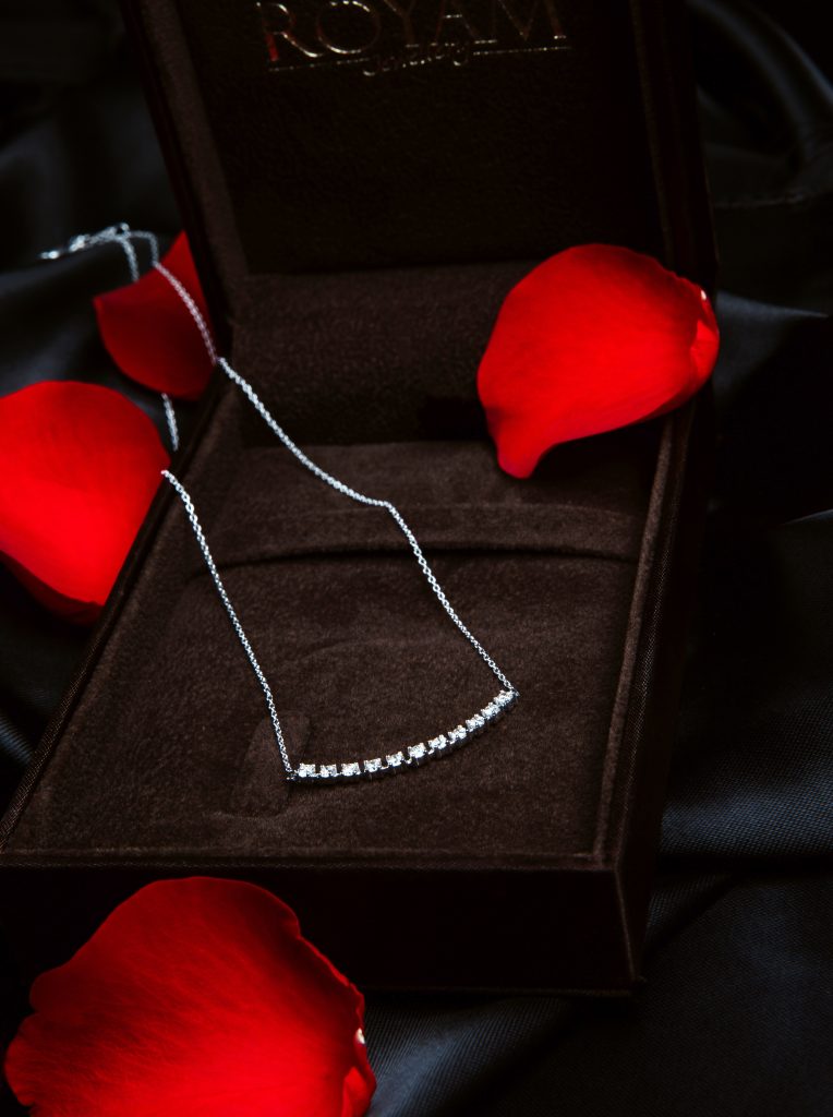 Necklace with crystal stones, Nagpur