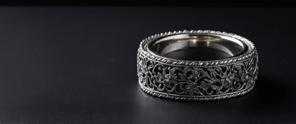 Elegant silver napkin ring - Akshar Jewellers, Nagpur